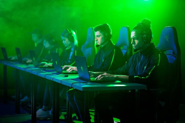 blackshark v2 pro Razer ZF6485 czarny dźwięk w grach