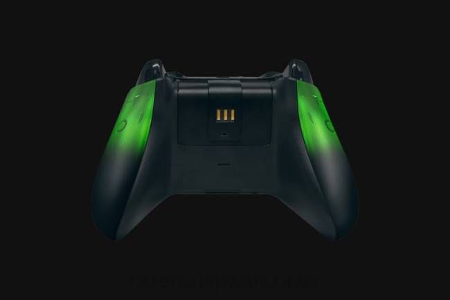 kontroler bezprzewodowy i podstawka szybkiego ładowania do limitowanej edycji konsoli Xbox Razer ZF64164 jeden kolor konsola