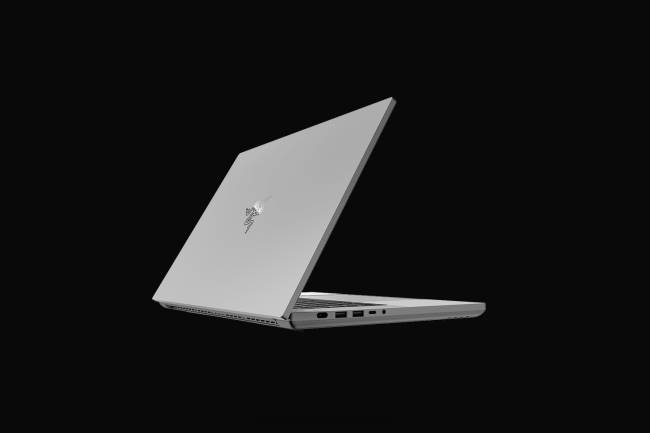 dostosuj swoje ostrze 16 Razer ZF646 jeden kolor laptop