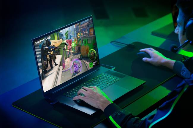 dostosuj swoje ostrze 18 Razer ZF649 jeden kolor laptop